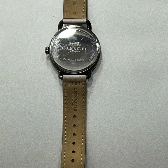 Coach watch! - Picture 6 of 8